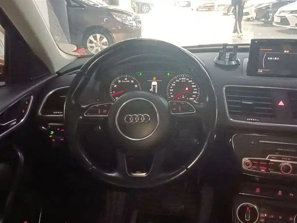 Audi Q3 2016 35 TFSI Fashion фото 11
