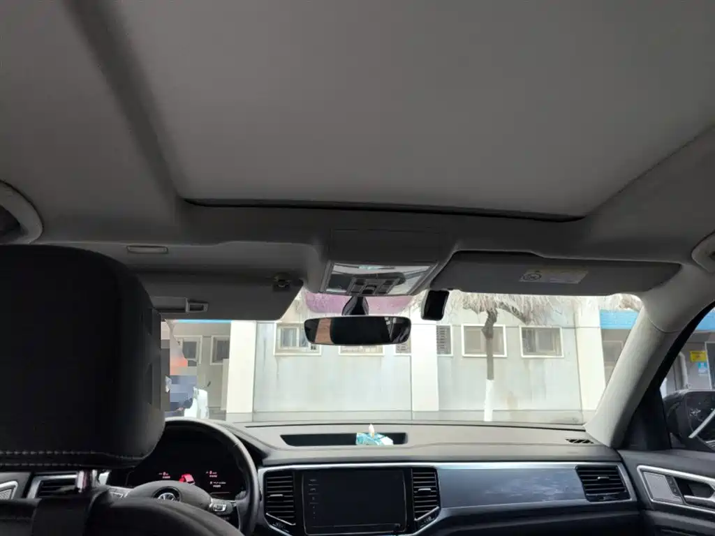 VOLKSWAGEN TOURANG