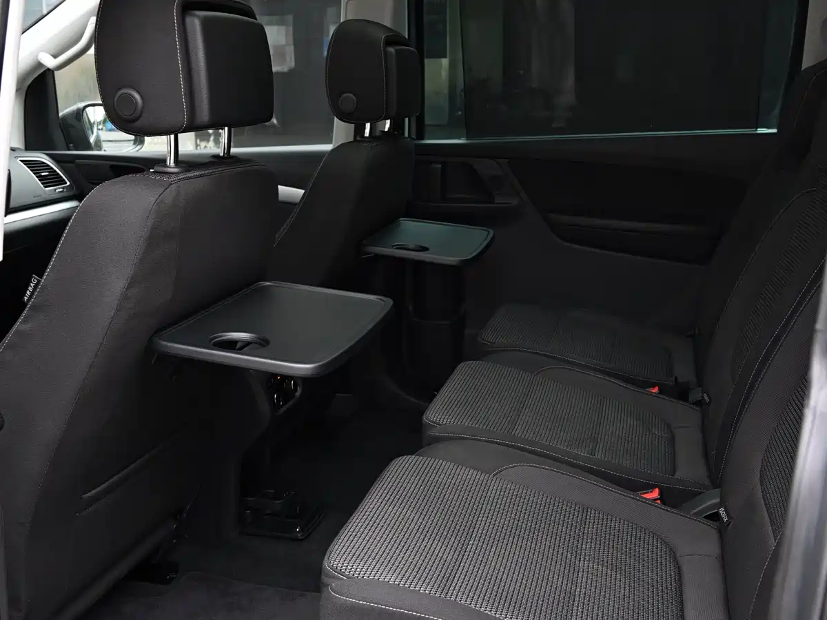 Volkswagen Sharan 2018 380TSI Comfort 7-Seater фото 25