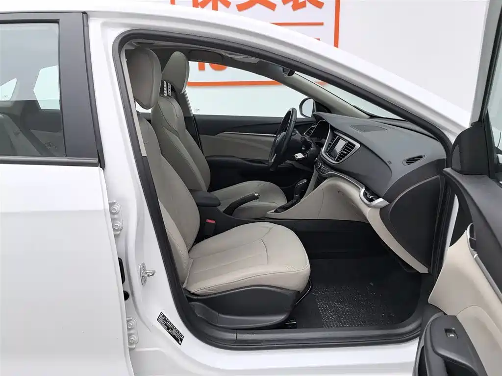 Buick Excelle 2019 15T DCT Connected Elite (China V) фото 23