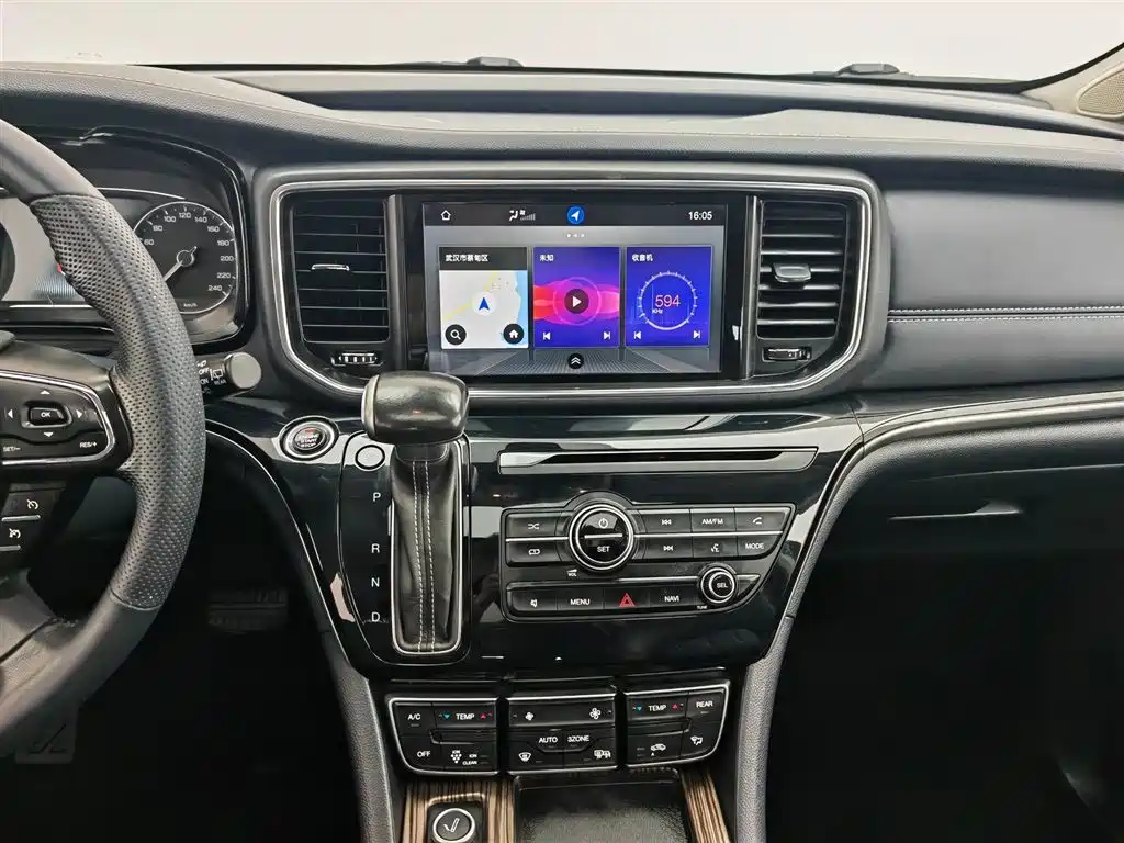 GAC Trumpchi Trumpchi M8 2018 320T Premium Edition фото 12