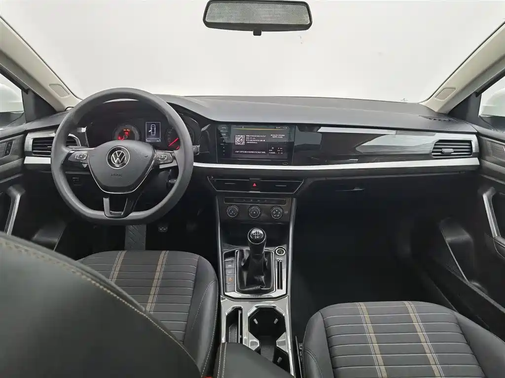 Volkswagen Lavida 2021 1.5L Manual Comfort Edition фото 5