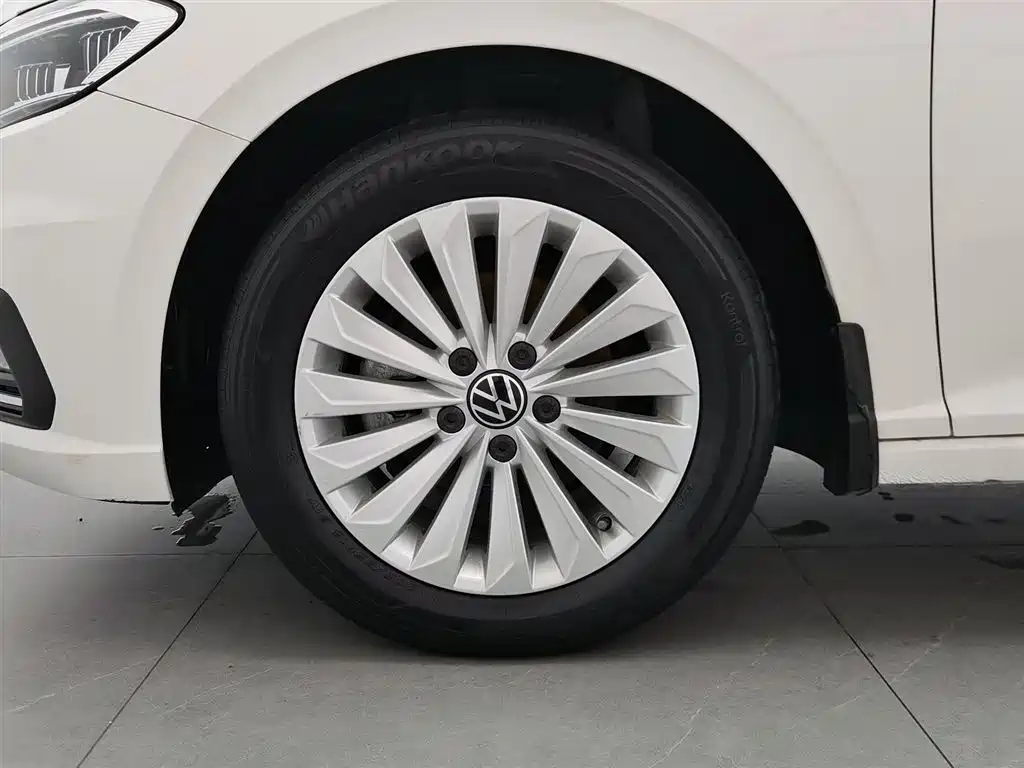 Volkswagen Lavida 2021 1.5L Manual Comfort Edition фото 17