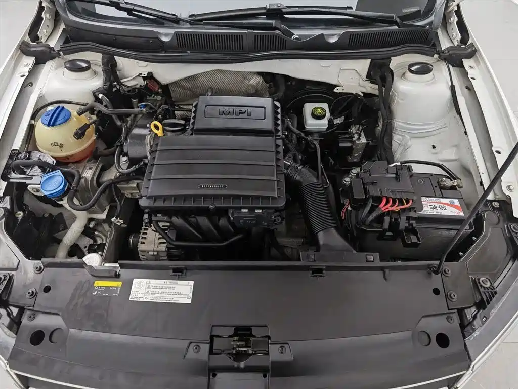 Volkswagen Bora 2018 1.5L Manual Fashion фото 6