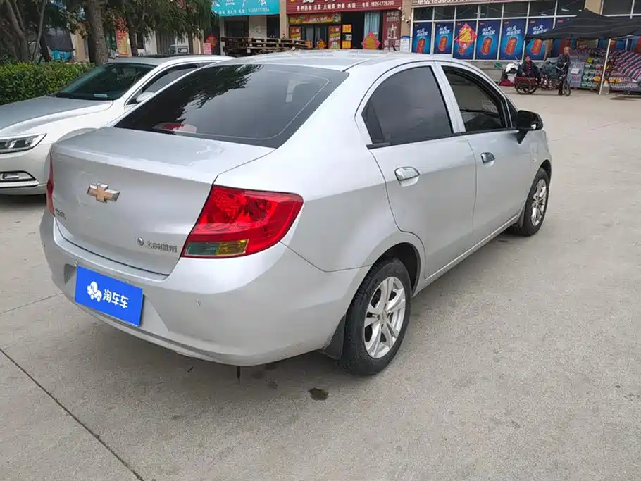 Chevrolet Sail 2011 Sedan 1.4L Manual Happiness Edition фото 3