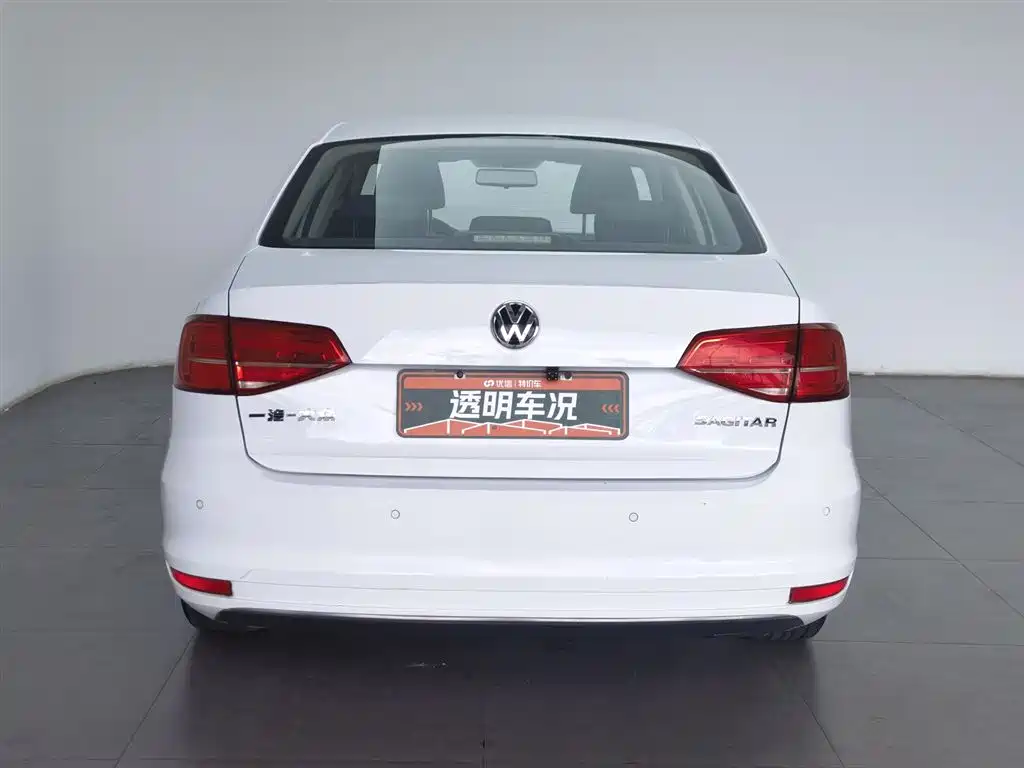 Volkswagen Sagitar 2015 1.6L Manual Comfort фото 4