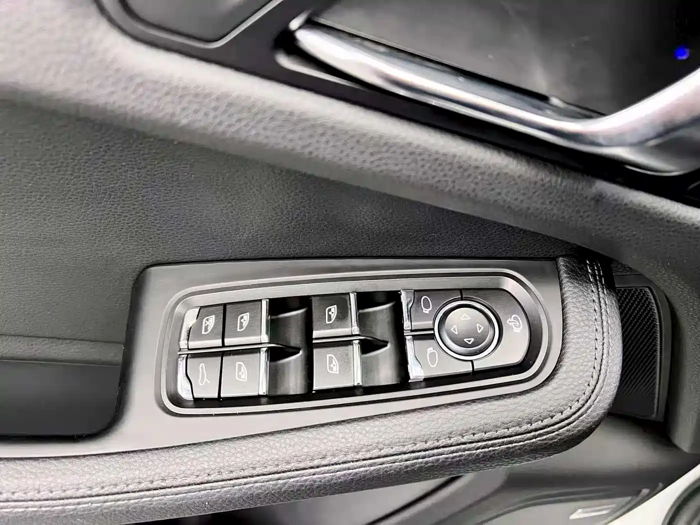 Porsche Macan 2022 Macan 2.0T фото 19