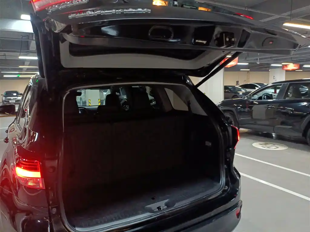 Toyota Highlander 2018 2.0T 4WD Luxury 7-seater (China V) фото 15