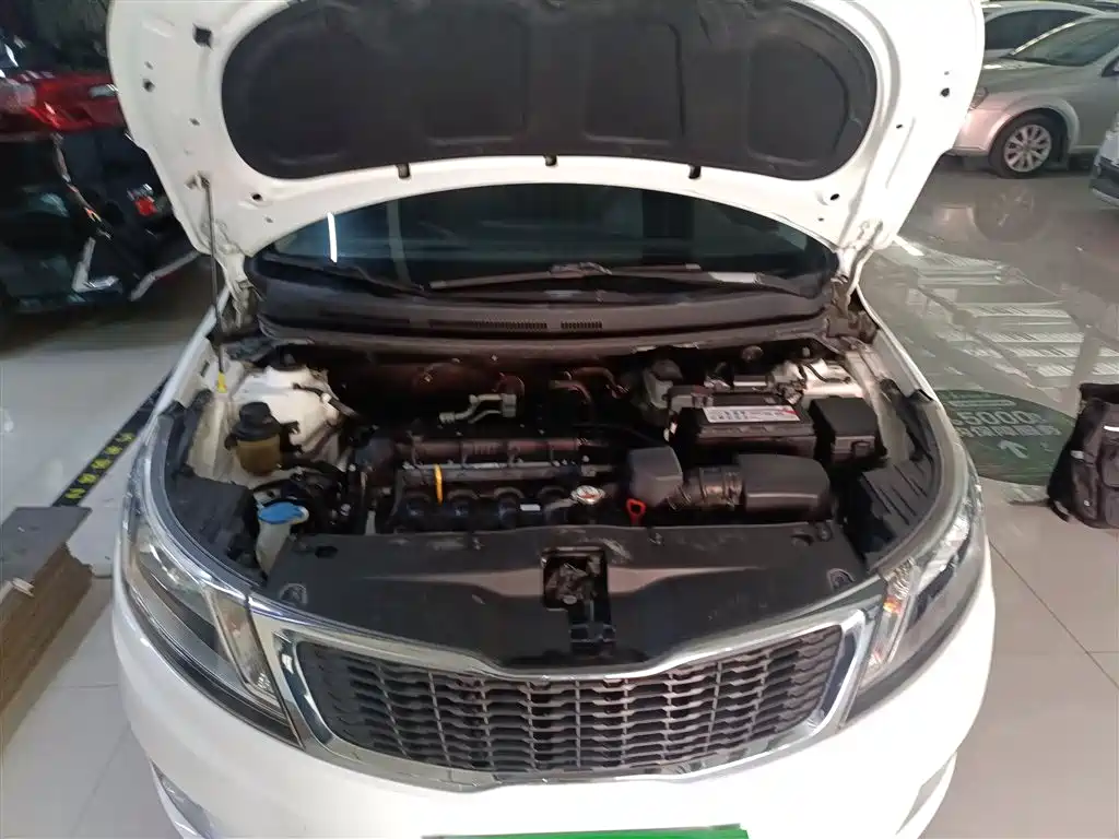 Kia K2 2012 Sedan 1.4L AT GLS Commemorative Edition фото 20