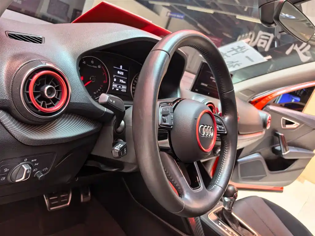 Audi Q2L 2018 35 TFSI Launch Exclusive Edition China VI фото 16