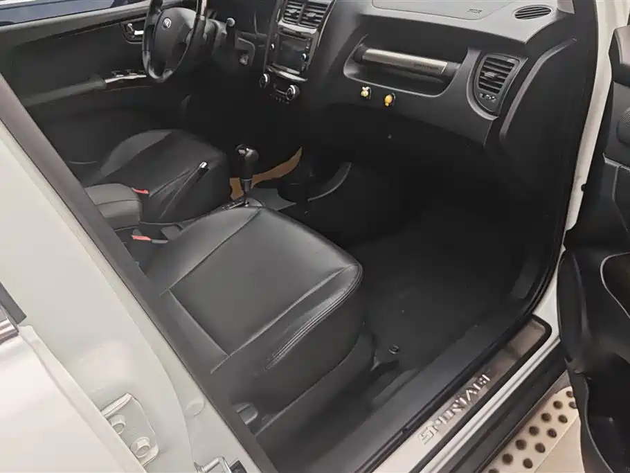 Kia Sportage 2013 2.0L Automatic 2WD DLX фото 8