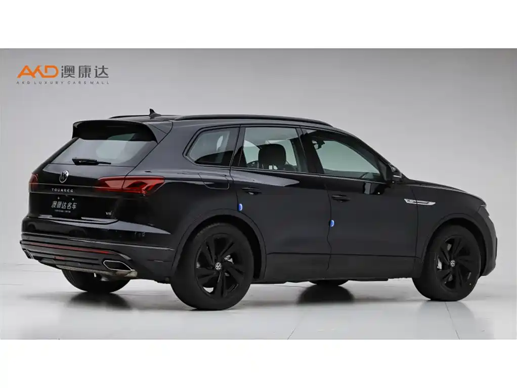 Volkswagen Touareg 2021 3.0TSI Sharp Edition with Gloss Black Sports Package фото 3