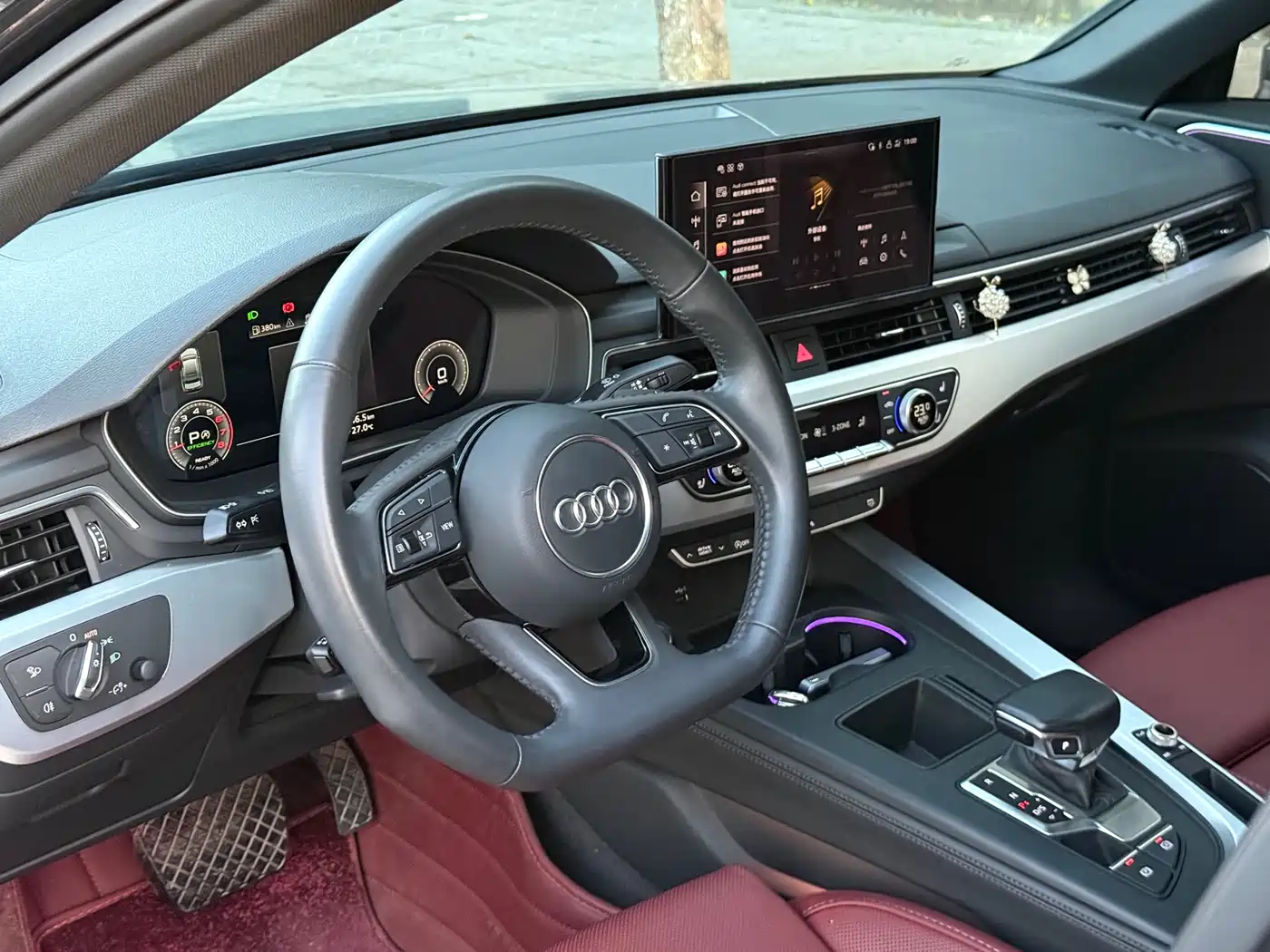 Audi A4L 2021 40 TFSI Premium Life Edition фото 7
