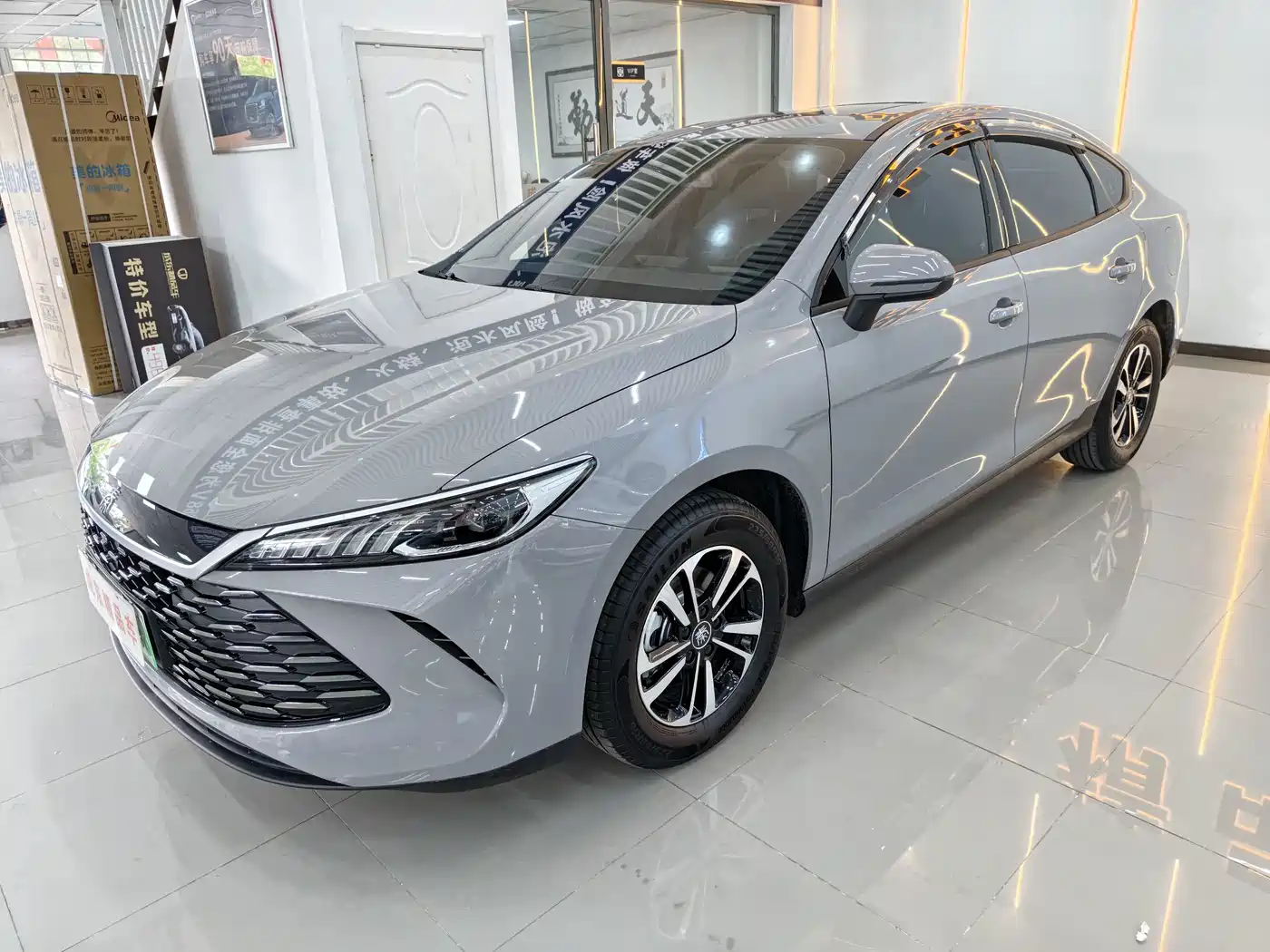 BYD Qin PLUS 2026 Model DM-i 210KM Progressive Edition
