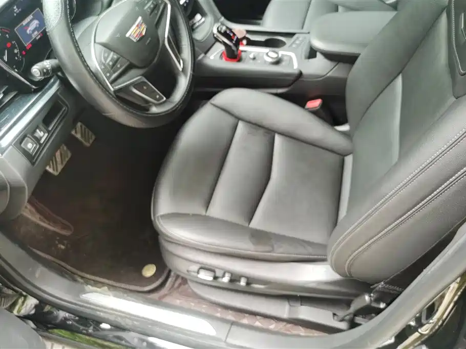 Cadillac XT5 2023 2.0T 2WD Fashion Edition фото 9