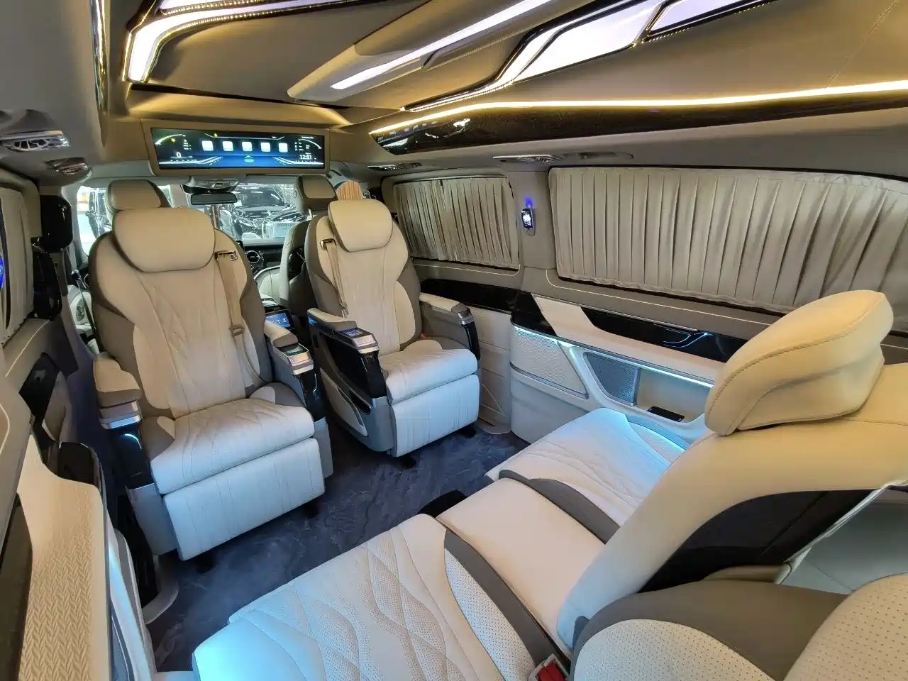 Mercedes-Benz V-Class 2024 2022 V 260 L Long Wheelbase Luxury Edition