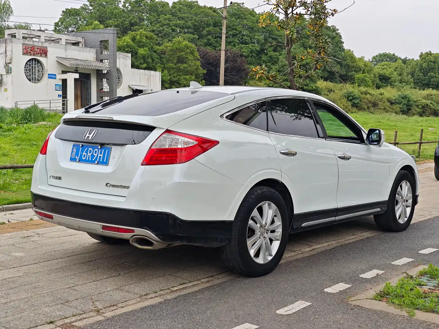 Honda Crosstour 2015 2014 2.4L Luxury Navigation Edition