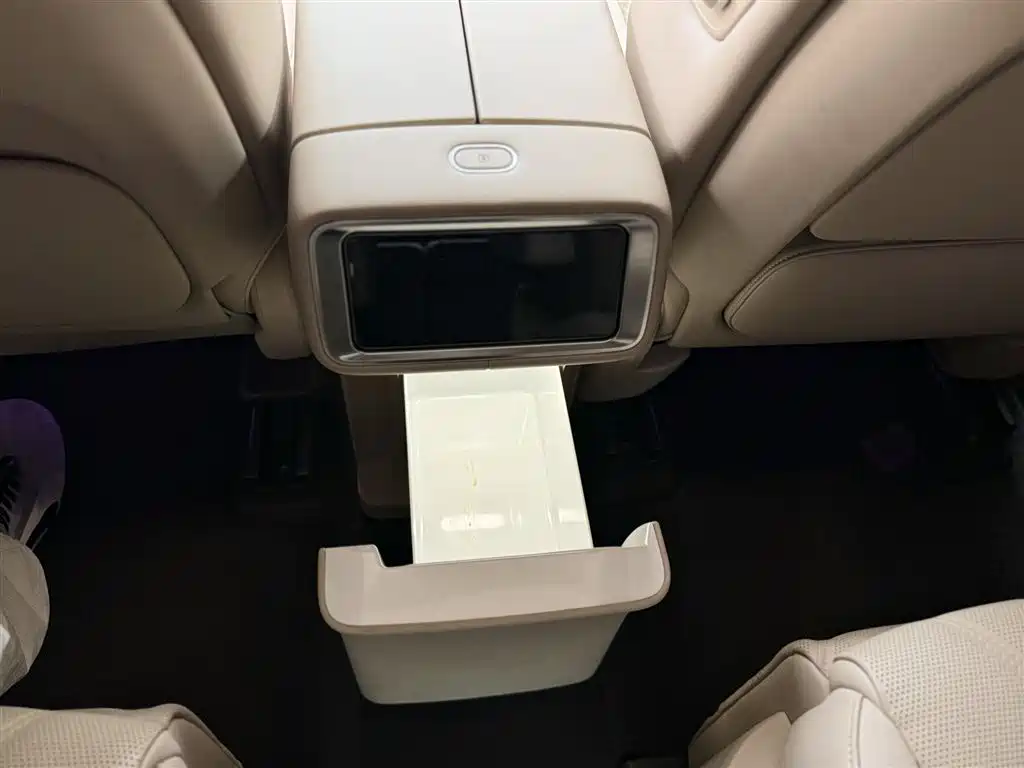 AITO Wenjie AITO M9 2025 Extended Range Ultra 52kWh 6-Seater фото 16