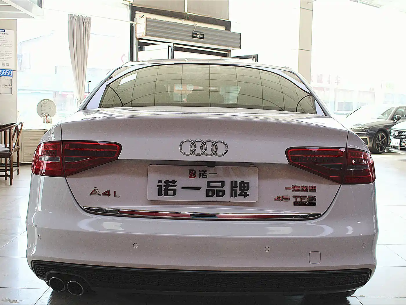 Audi A4L 2015 45 TFSI quattro Individual Sport фото 3