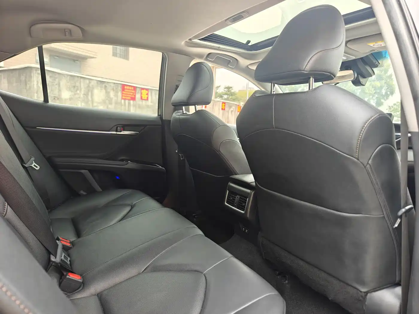 Toyota Camry 2021 2.0G Luxury Edition фото 13
