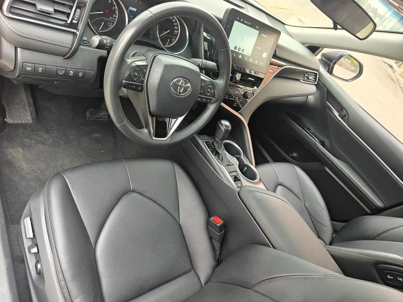 Toyota Camry 2021 2.0G Luxury Edition фото 9