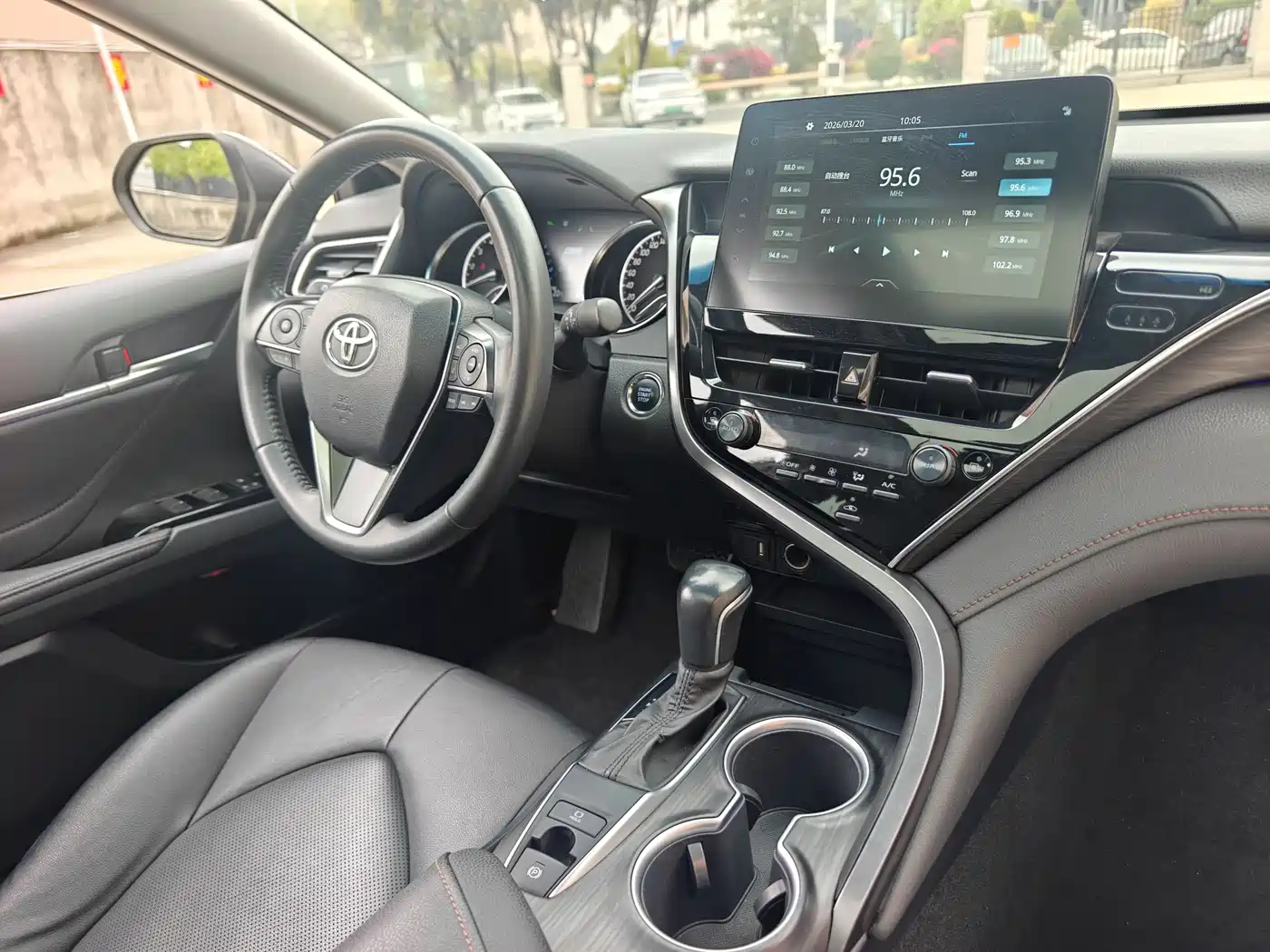 Toyota Camry 2021 2.0G Luxury Edition фото 15