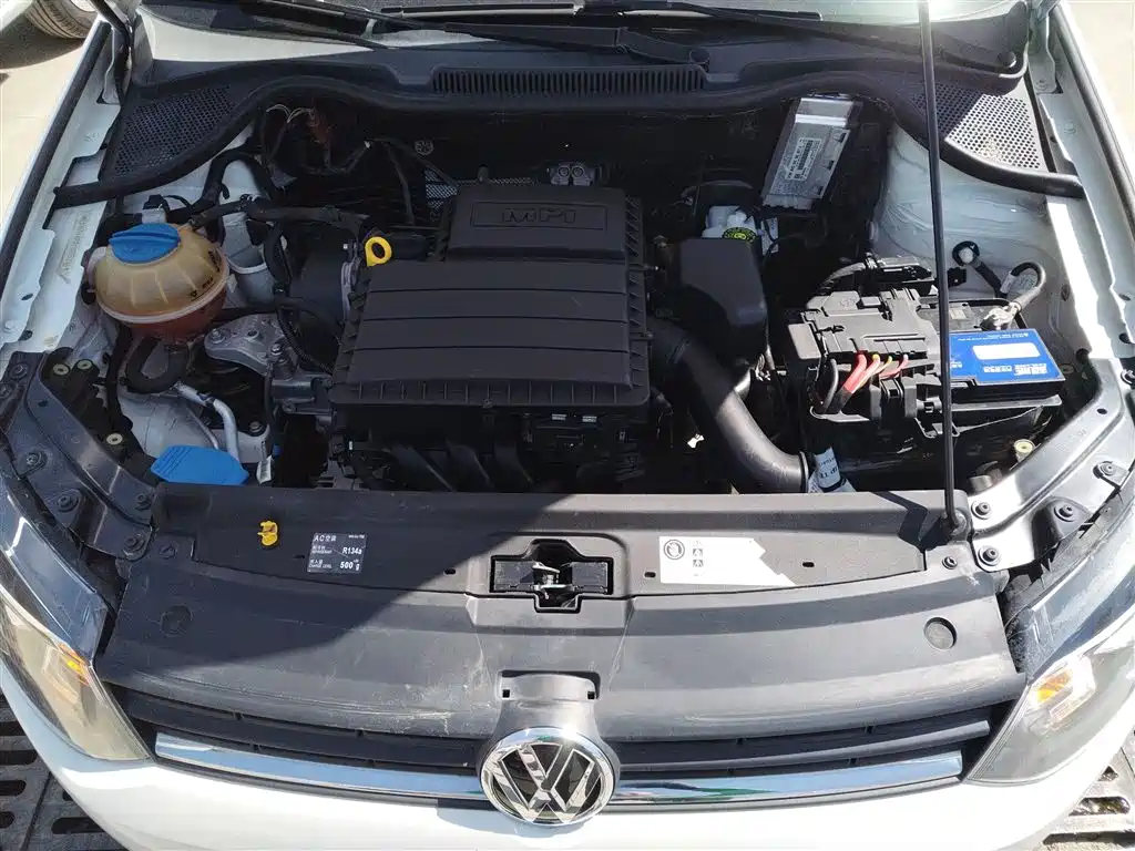 Volkswagen Polo 2016 1.4L Automatic Trend фото 20
