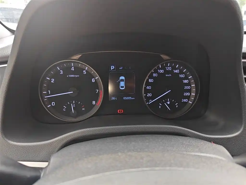 Hyundai Elantra 2016 Model 1.6L Automatic Smart Elite фото 12