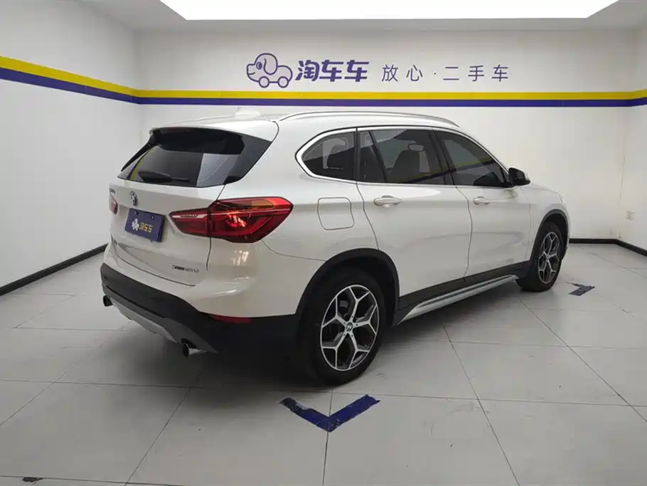 BMW X1 2019 xDrive20Li Premium Model фото 3