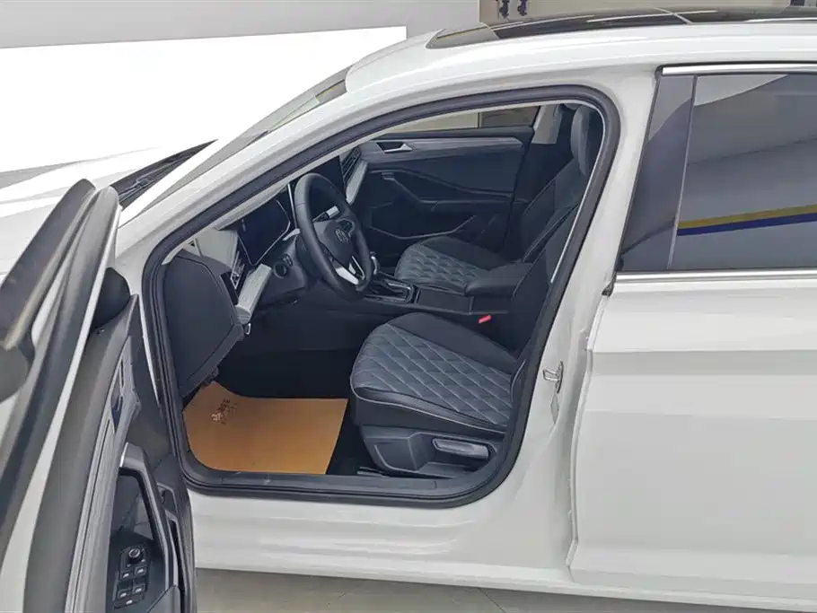 Volkswagen Sagitar 2024 300TSI DSG Surpass Edition фото 9