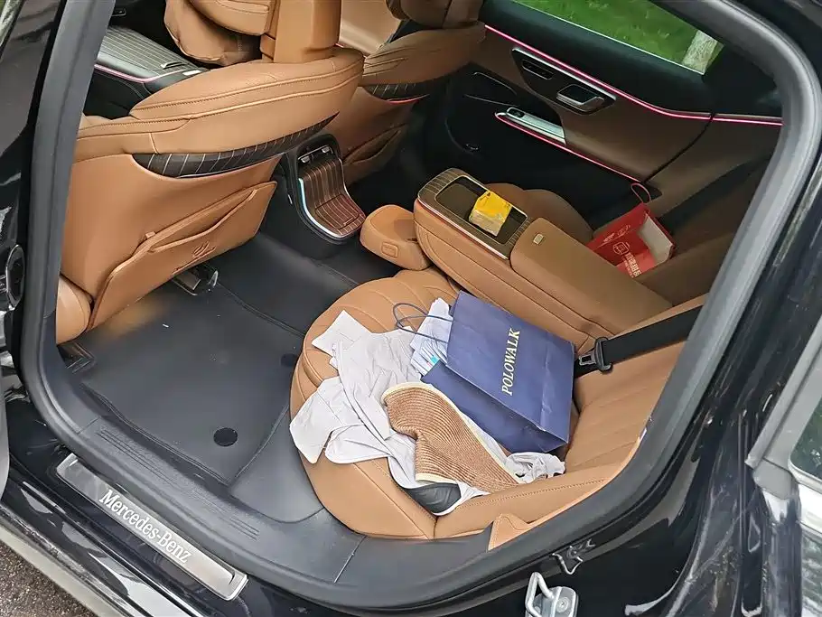 Mercedes-Benz E-Class 2024 E 300 L Fashion фото 11