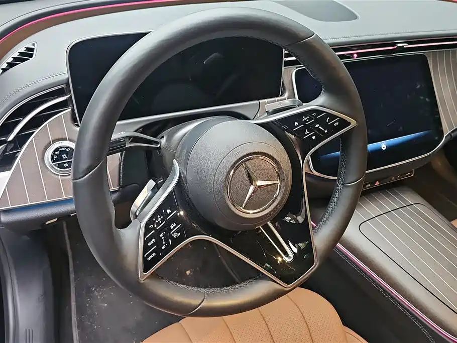 Mercedes-Benz E-Class 2024 E 300 L Fashion фото 15