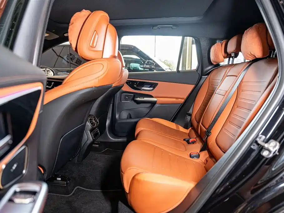 MERCEDES-BENZ GLC
