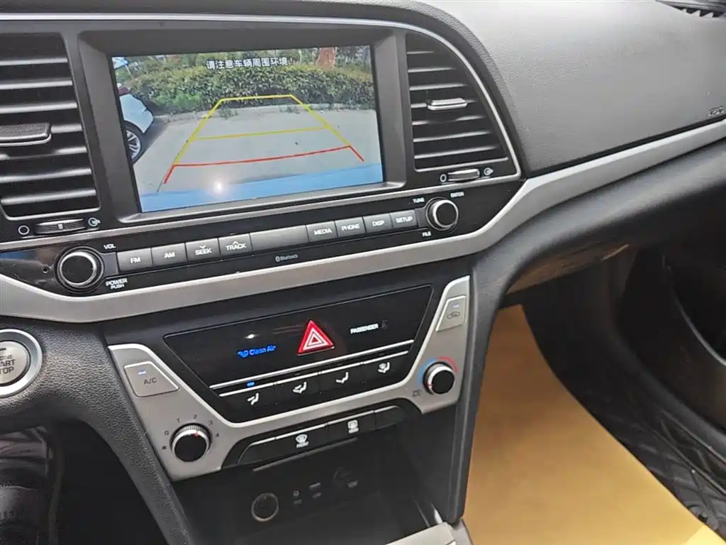 Hyundai Elantra 2016 Model 1.6L Automatic Smart Elite фото 13