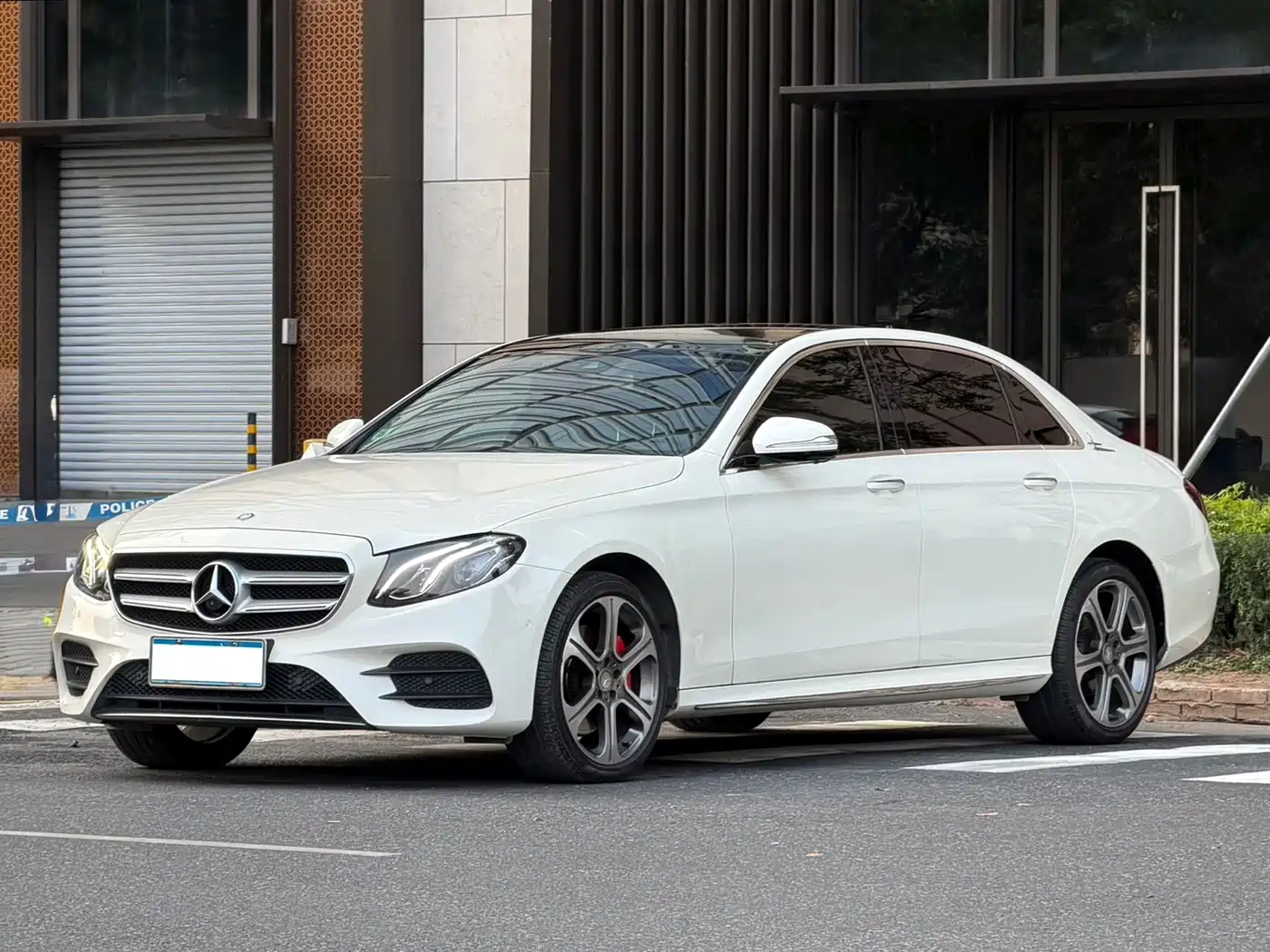 Mercedes-Benz E-Class 2016 E 300 L Sport Fashion Type
