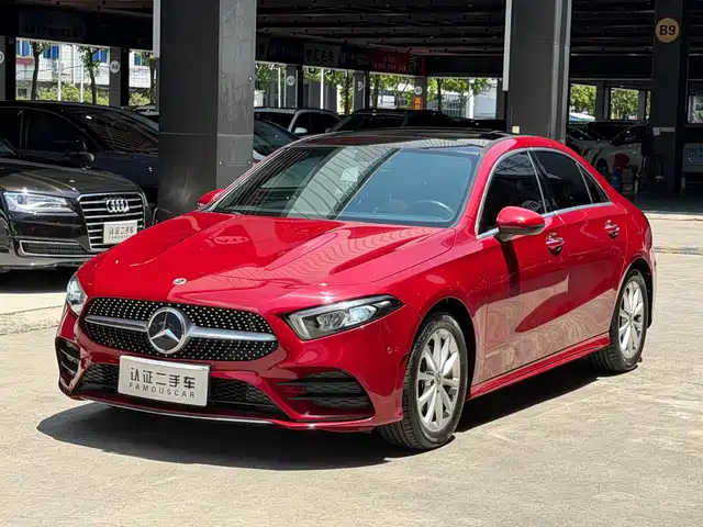 Mercedes-Benz A-Class 2021 A 200 L Sport Sedan Fashion Edition — фото 1