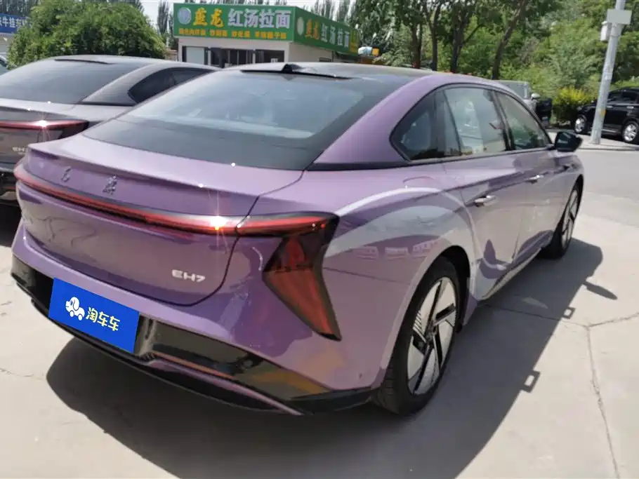 Hongqi EH7 2025 640 AWD Smart Selection Edition фото 3