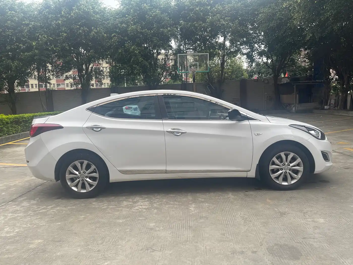Hyundai Langdong 2016 1.6L Automatic Smart Edition фото 8