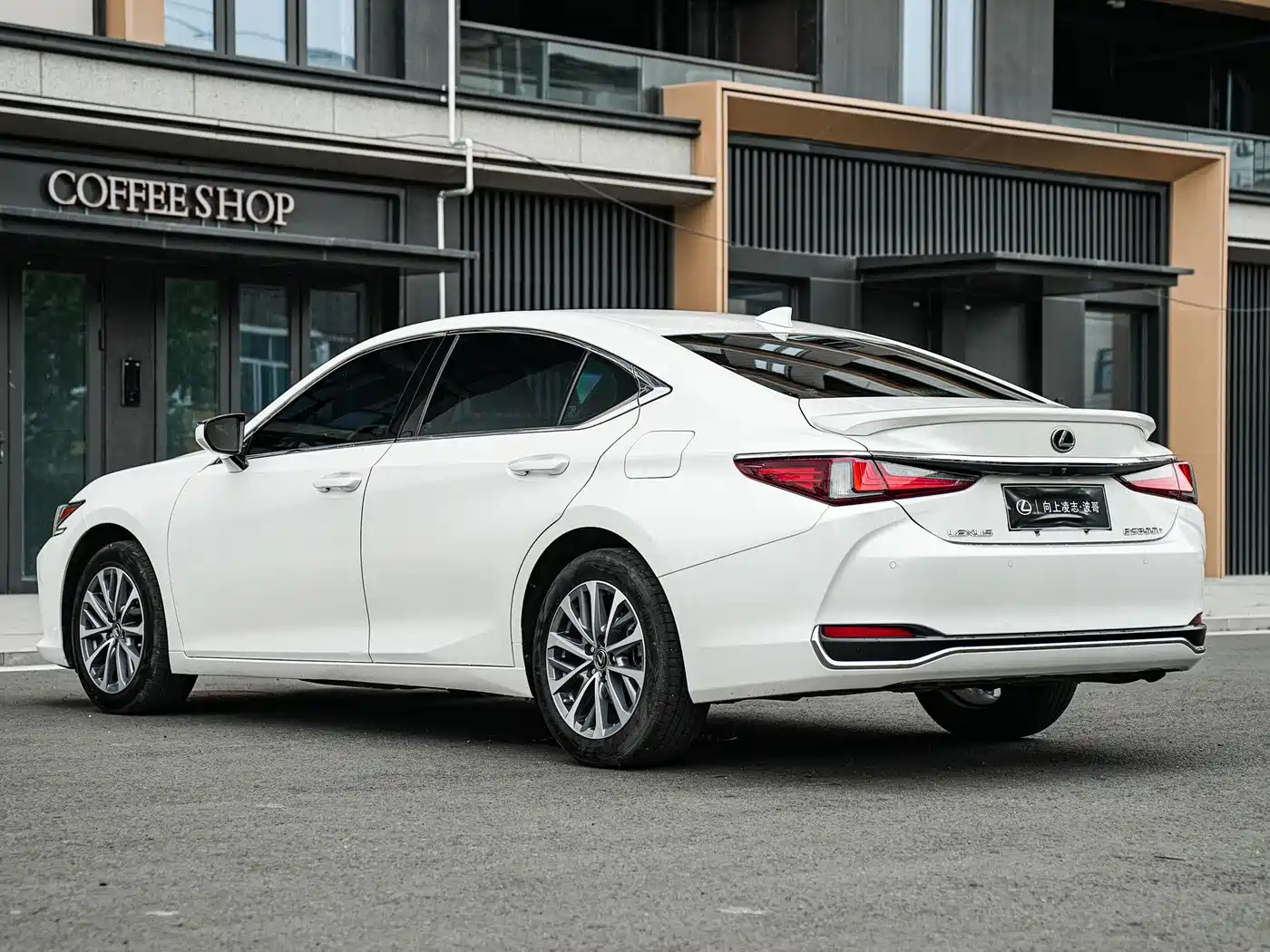 Lexus ES 2024 200 Premium Edition фото 5
