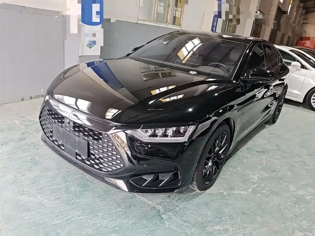 BYD Han 2023 DM-i Champion Edition 121KM Honor