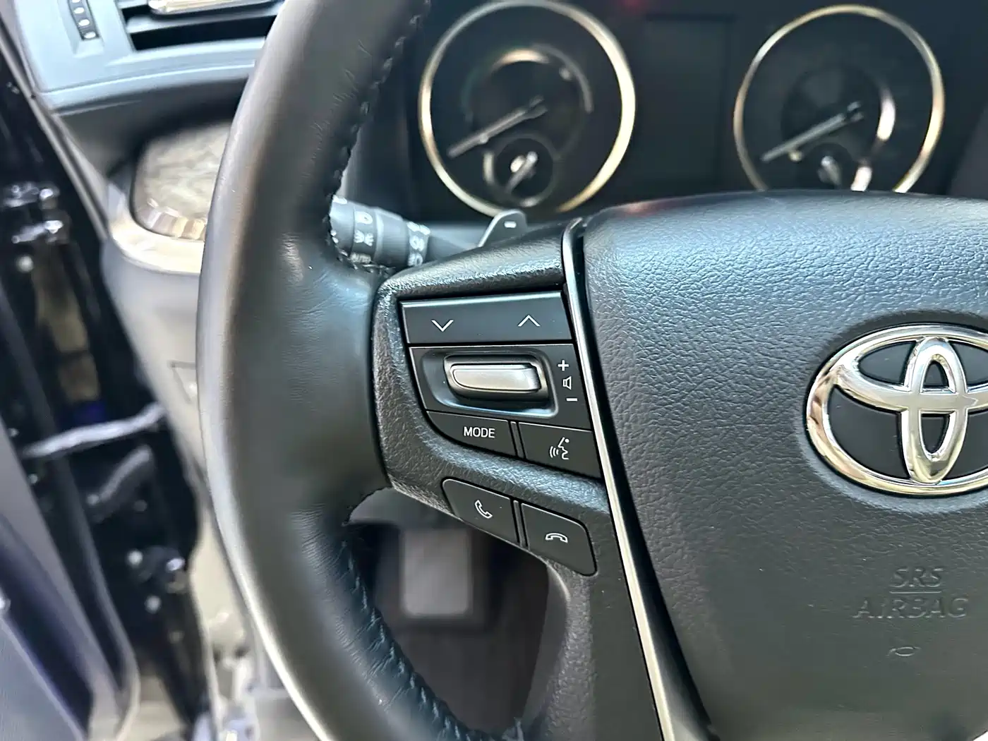 Toyota Vellfire 2021 Crown Hybrid 2.5L HV Premium Edition фото 15