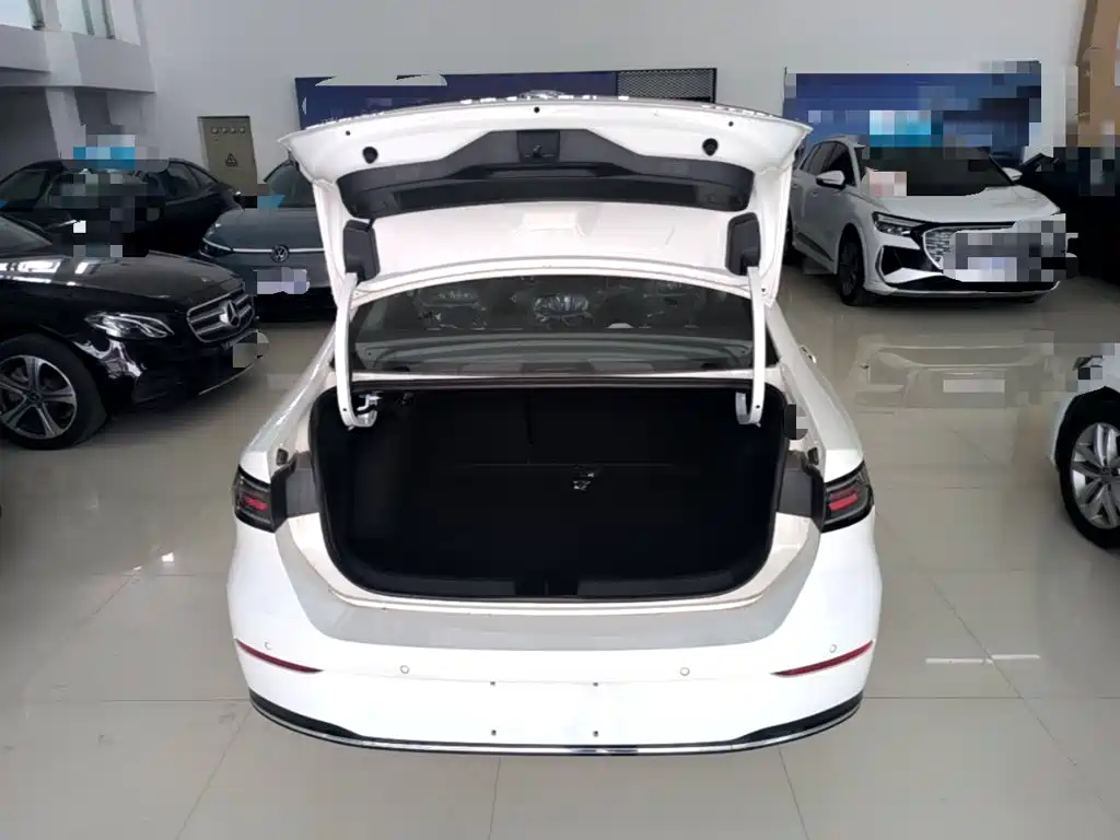 Volkswagen Sagitar 2026 2025 300TSI DSG Mid-range Edition