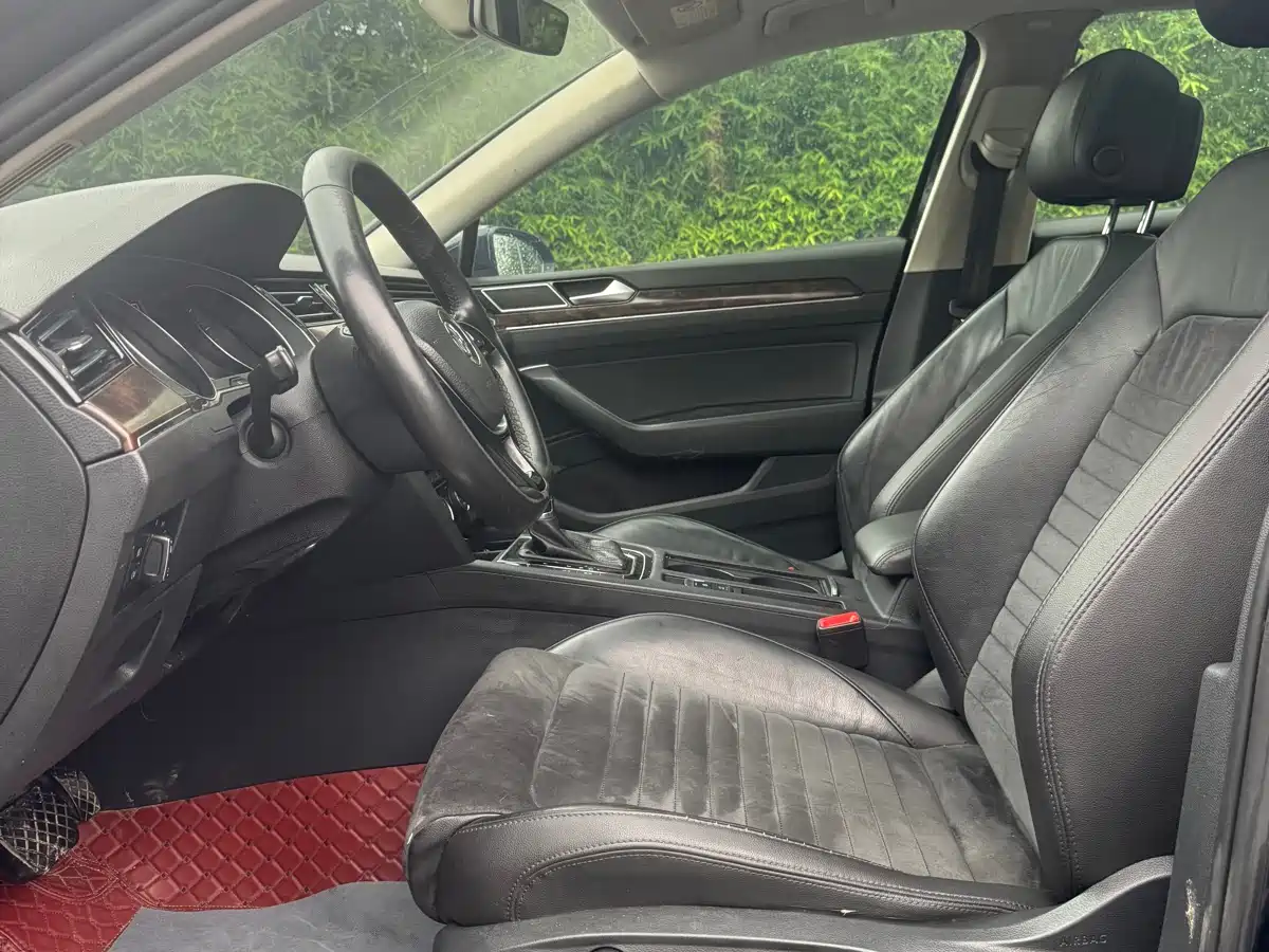 Volkswagen Magotan 2017 330TSI DSG Luxury фото 4