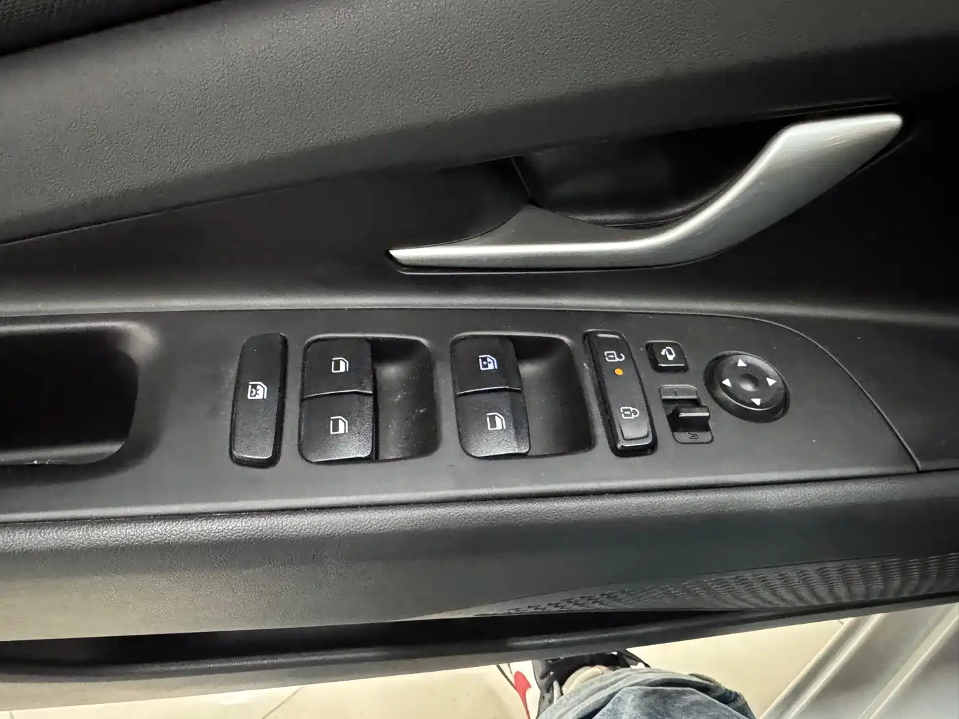 Hyundai Elantra 2023 1.5L CVT GLX Elite Edition фото 23