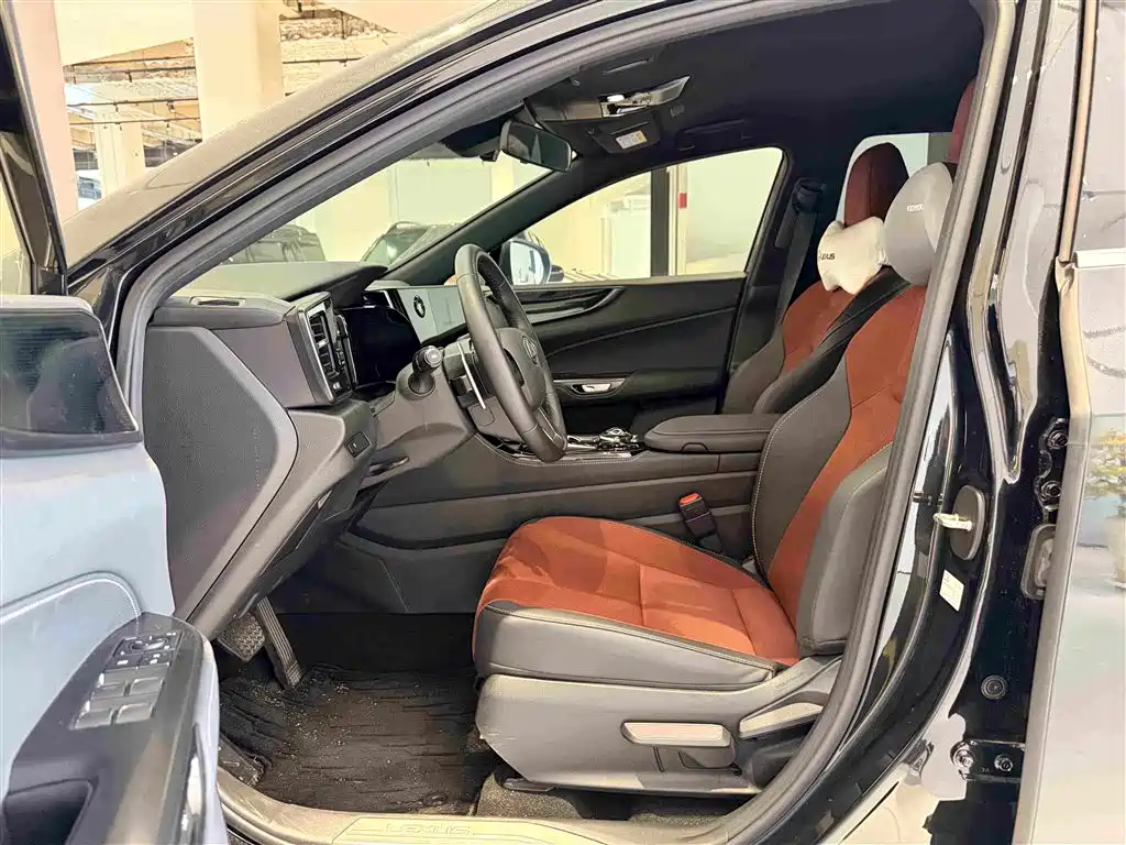 2025 Lexus NX
