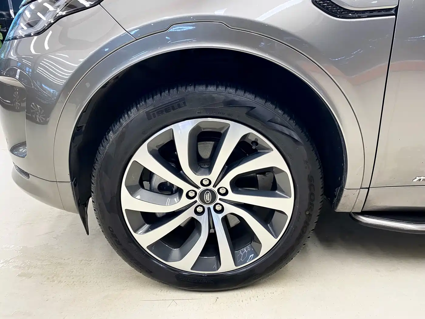 Land Rover Discovery Sport 2022 Model Facelift 249PS R-Dynamic S Performance Edition 5-seater фото 16