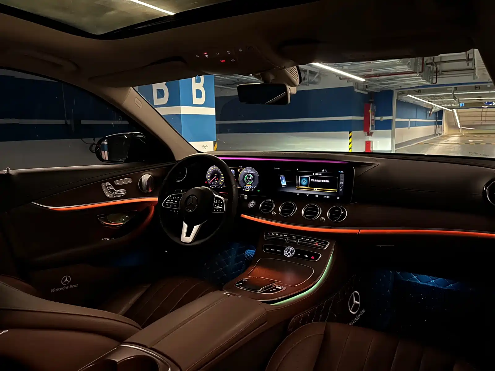 Фото 23 - Mercedes-Benz E-Class