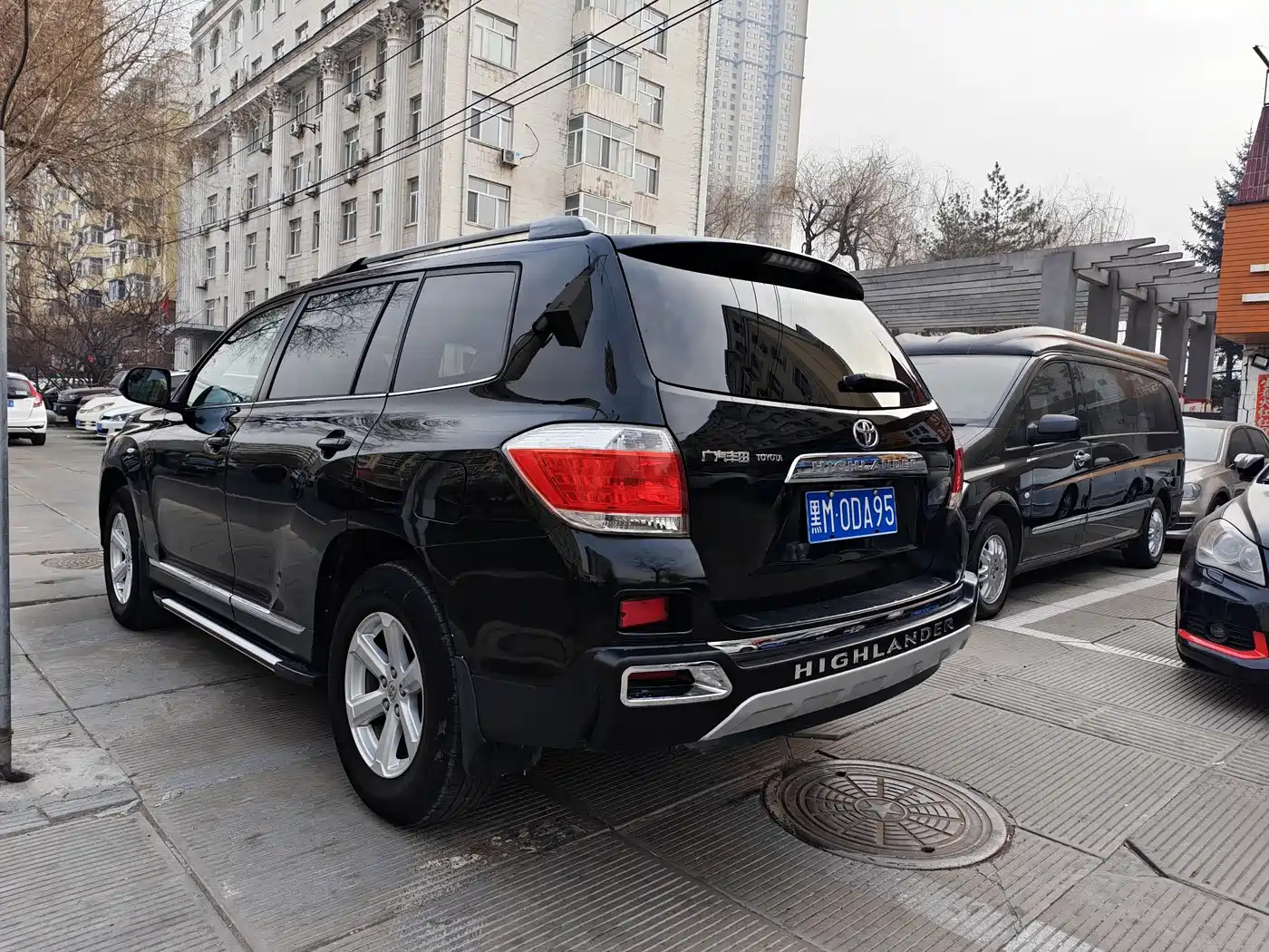 Toyota Highlander 2012 2.7L 2WD 5-seater Elite Edition фото 4