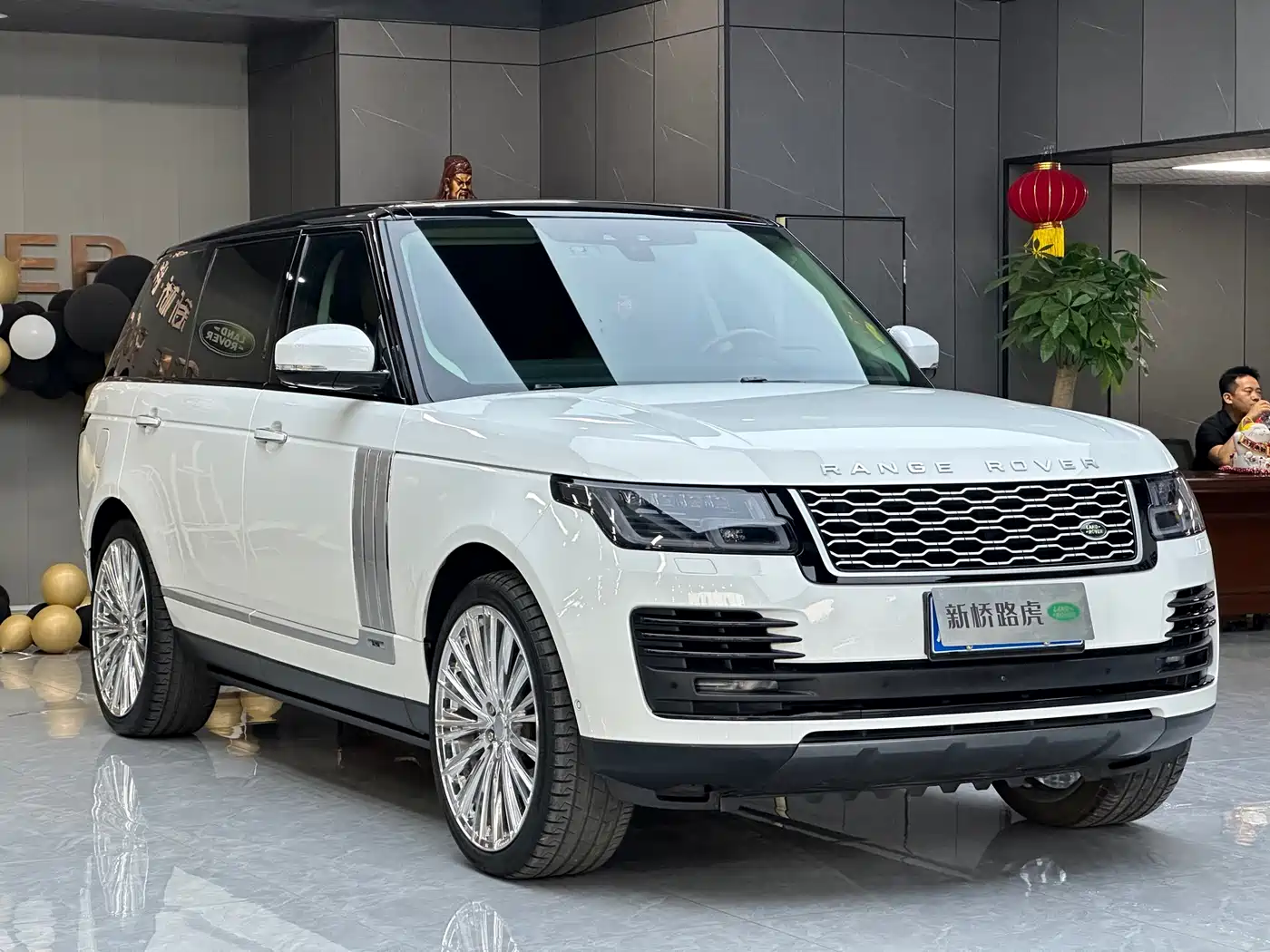 Land Rover Range Rover 2020 3.0 L6 Supreme Creation Extended Version фото 3