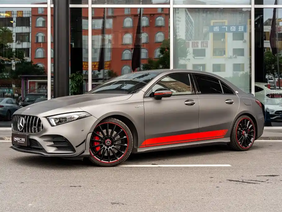 Mercedes-Benz A-Class AMG 2022 Model AMG A 35 L 4MATIC Blazing Night Special Edition фото 3